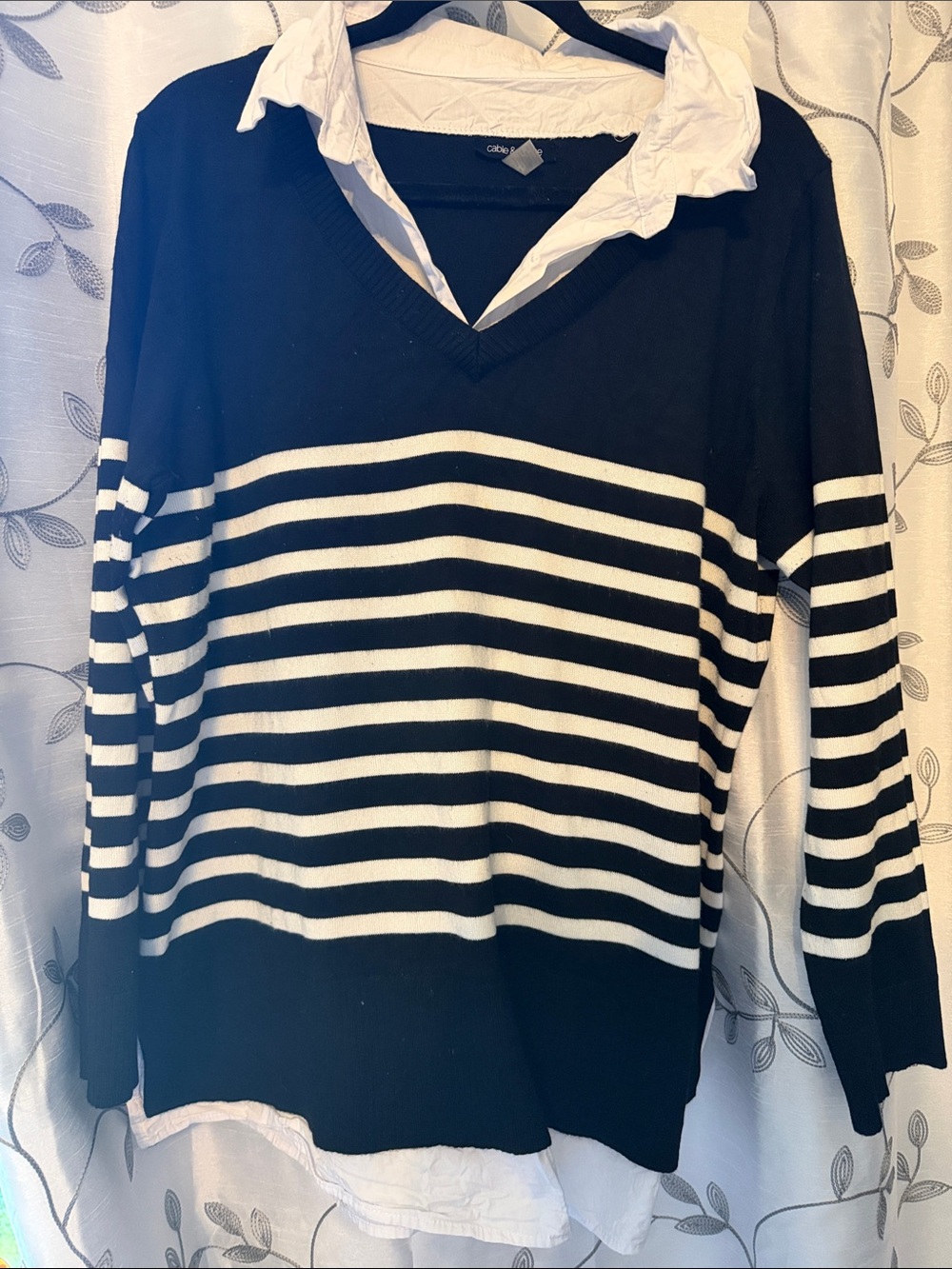 Cable & Gauge Black and White Striped V-Neck Pullover